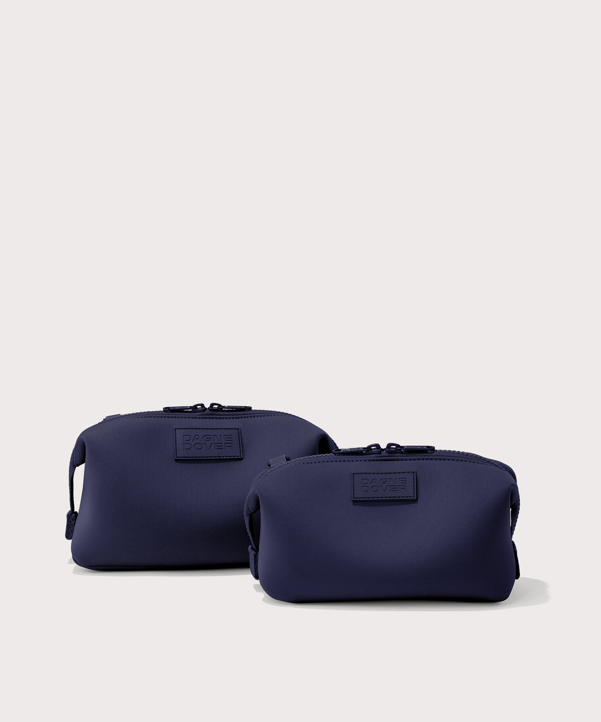 Hunter Toiletry Bag in Storm. Large - Image 4